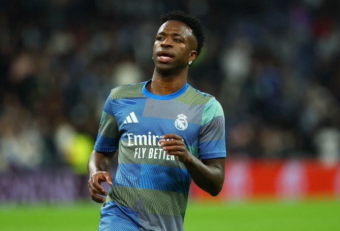 ויניסיוס שחקן ריאל מדריד בחימום