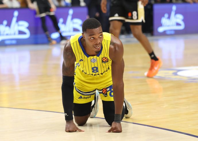 לוני ווקר שחקן מכבי תל אביב