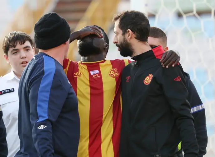 שחקן מ.ס. אשדוד טימותי אוואני