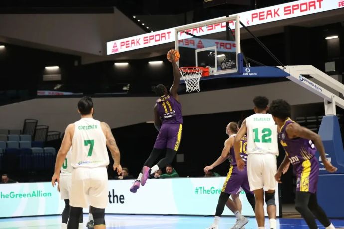 נסייר ברוקס, הפועל חולון