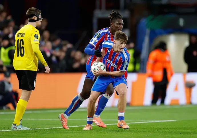 ג'סטין דבני שחקן קריסטל פאלאס