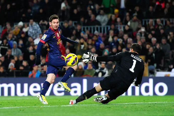 ליאונל מסי מול גורקה איראיסוס ב-2012