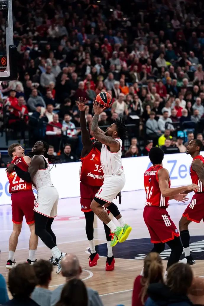 כריס ג'ונס, הפועל תל אביב