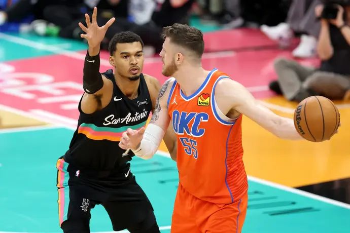 ויקטור ומבניאמה, איזאיה הרטנשטיין, סן אנטוניו, אוקלהומה סיטי