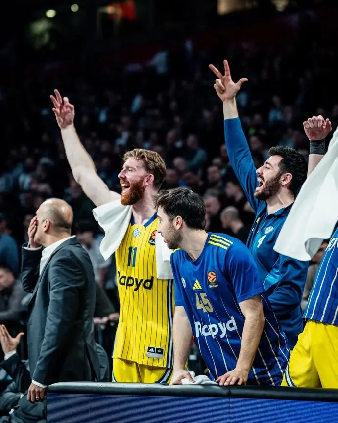 גור לביא, תמיר בלאט, וויל ריימן שחקני מכבי תל אביב