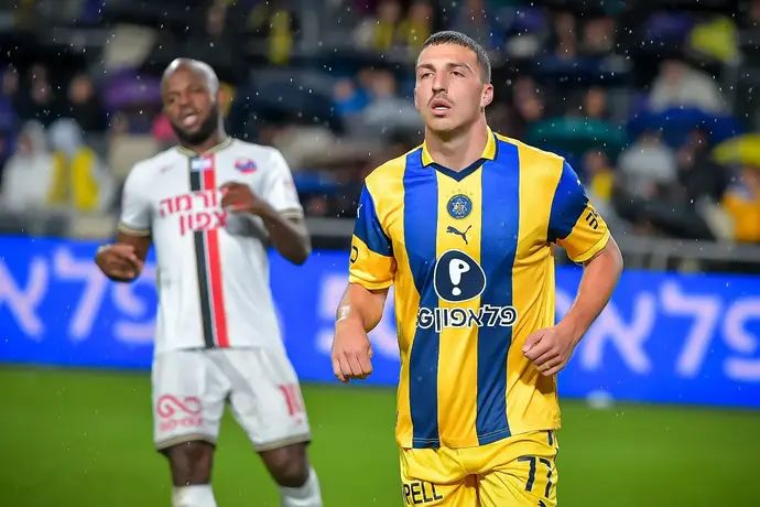 שחקן מכבי תל אביב אושר דוידה חוגג שער מול הפועל חיפה