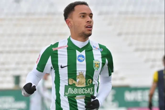 שחקן קרפטי לבוב, ברוניניו