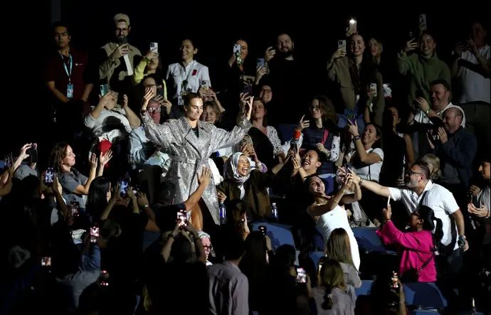 ארינה סבאלנקה טניסאית בלארוסית נכנסת ל"קרב המינים"