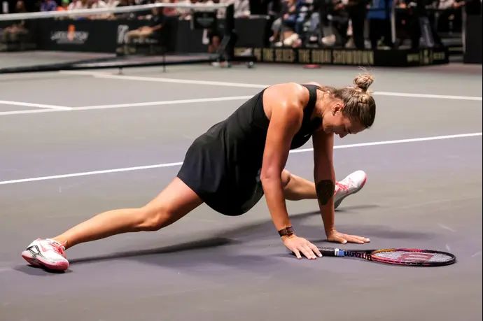 ארינה סבאלנקה טניסאית בלארוסית ב"קרב המינים"