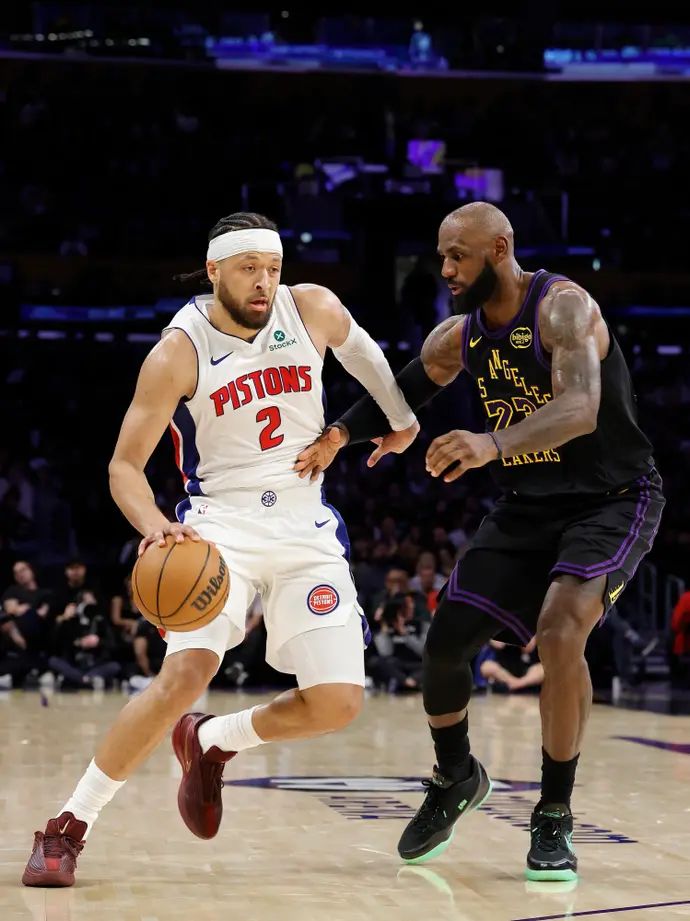 לברון ג'יימס מול קייד קנינגהאם, לוס אנג'לס לייקרס מול דטרויט פיסטונס
