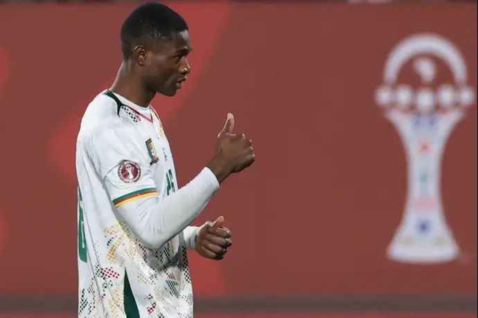 כריסטיאן קופאנה שחקן נבחרת קמרון חוגג שער