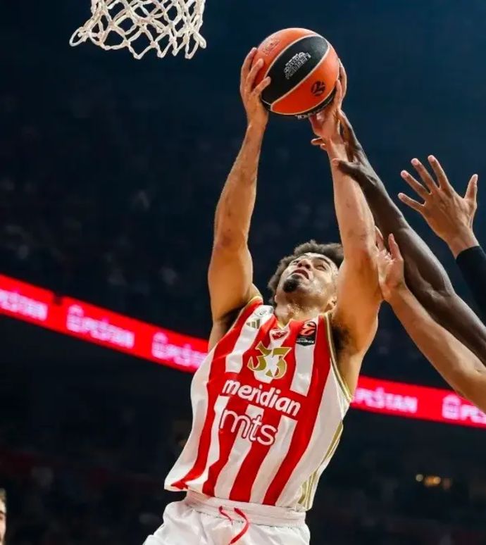 ג'ורדן נוורה שחקן הכוכב האדום בלגרד