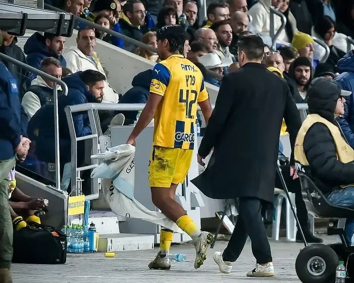 דור פרץ מוחלף במשחק של מכבי תל אביב