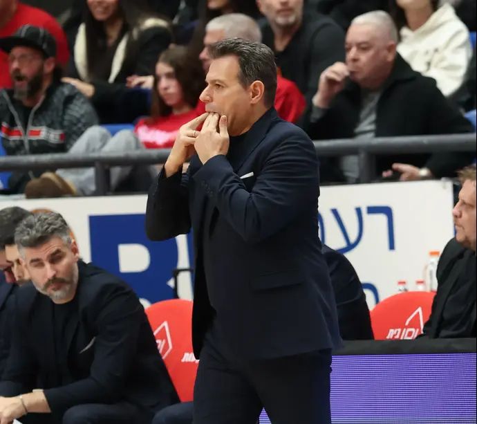 דימטריס איטודיס, הפועל תל אביב