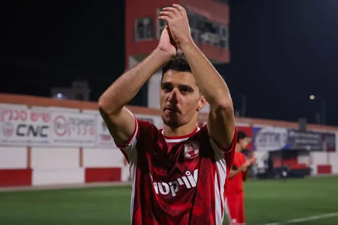 שחקן הפועל באר שבע, דן ביטון