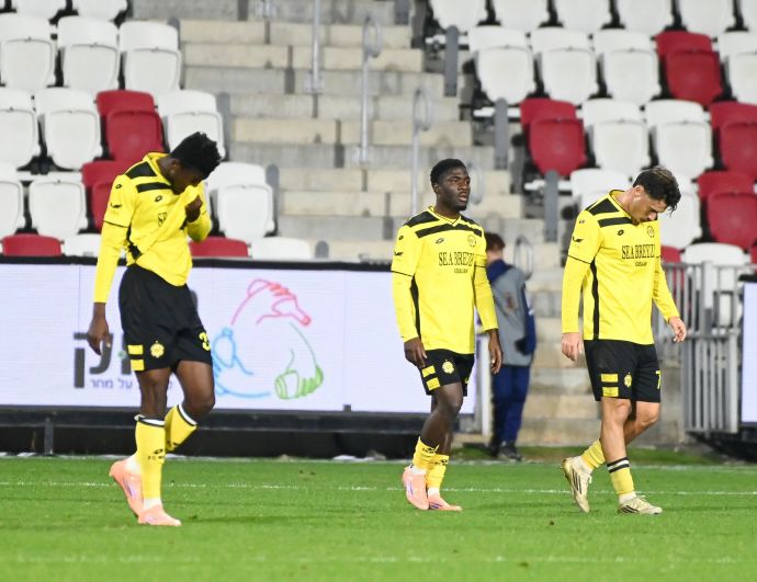 שחקני מכבי נתניה מאוכזבים