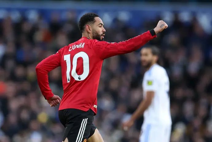 מתאוס קוניה שחקן מנצ'סטר יונייטד חוגג שער