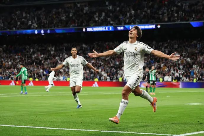 גונסאלו גרסיה שחקן ריאל מדריד חוגג שער