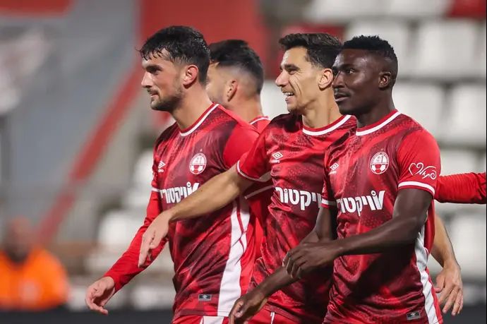 קינגס קאנגווה, דן ביטון, חמודי כנעאן, הפועל באר שבע