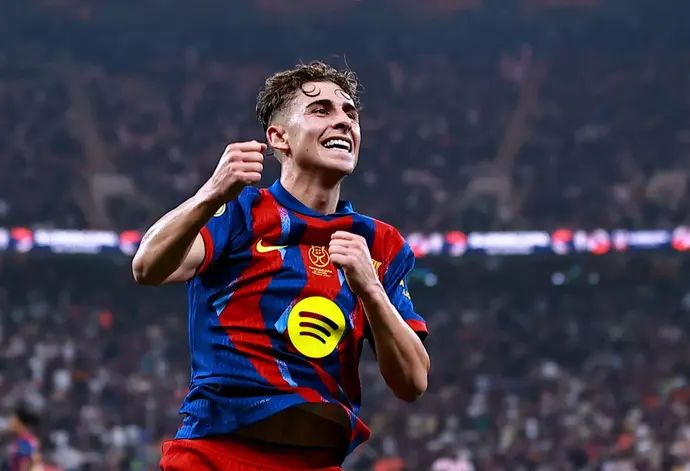 פרמין לופס שחקן ברצלונה חוגג שער