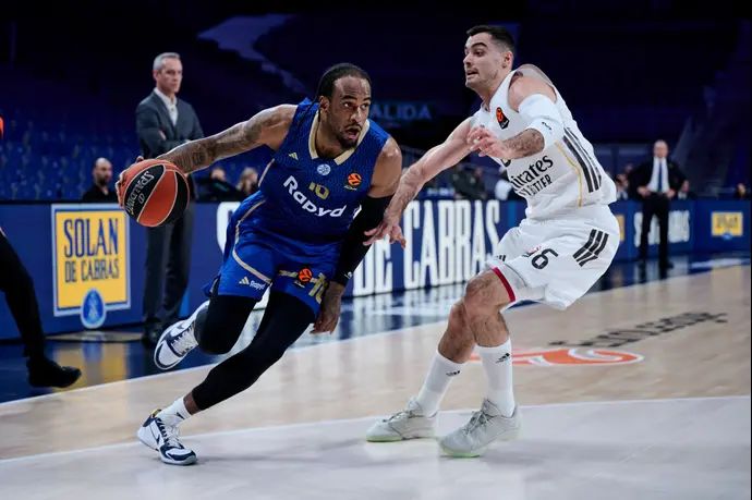 אושיי בריסט, מכבי תל אביב