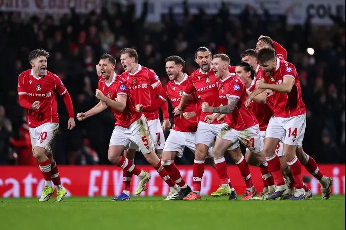 שחקני רקסהאם חוגגים