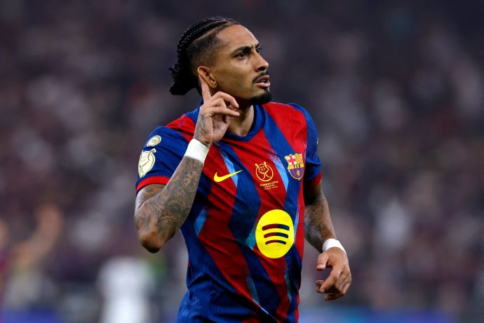 ראפיניה שחקן ברצלונה חוגג שער