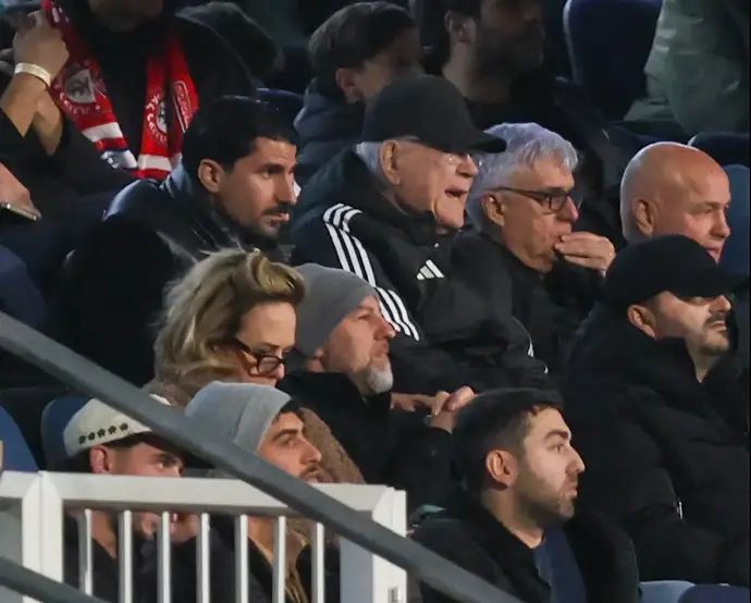 יעקב שחר נשיא מכבי חיפה לצד ליאור רפאלוב