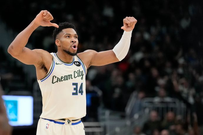 יאניס אנטטוקומפו, שחקן מילווקי באקס