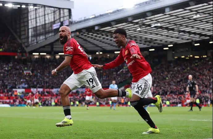 בריאן אמבומו, שחקן מנצ'סטר יונייטד