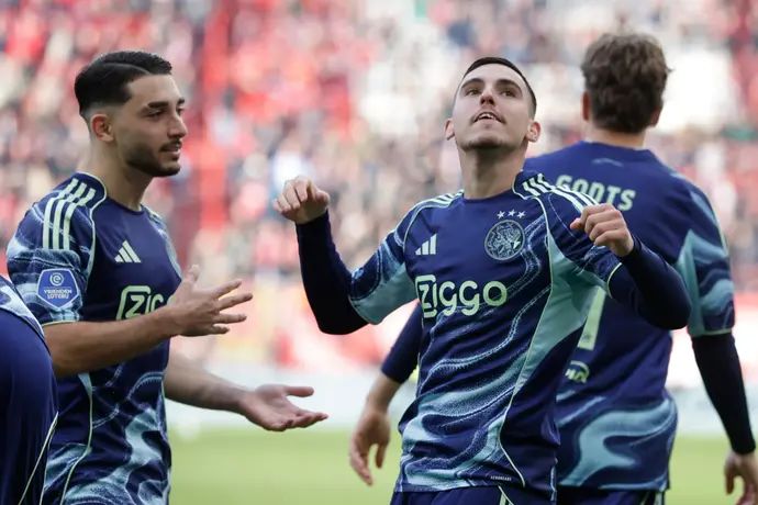 שחקני אייאקס, אוסקר גלוך, ראול מורו