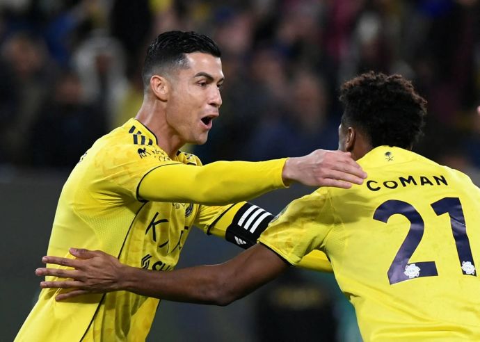 כריסטיאנו רונאלדו חוגג עם קינגסלי קומאן, שחקני אל נאסר