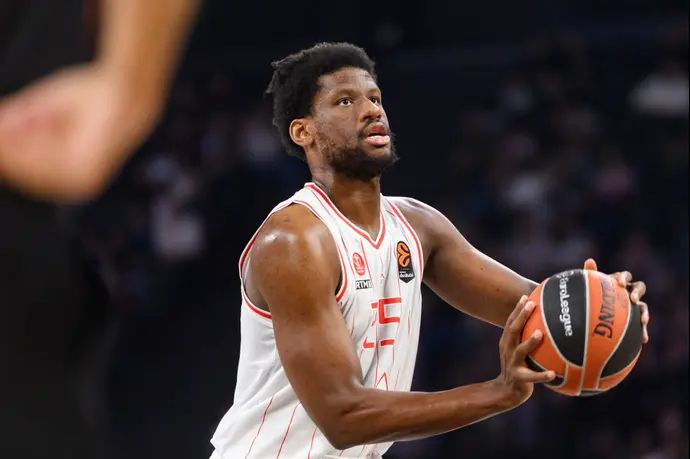 שחקן הפועל תל אביב, דן אוטורו