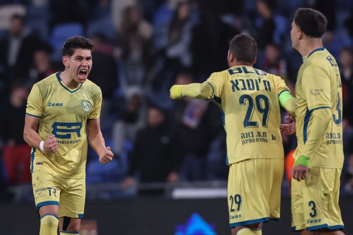 אנטוניו ספר שחקן מכבי בני ריינה חוגג שער