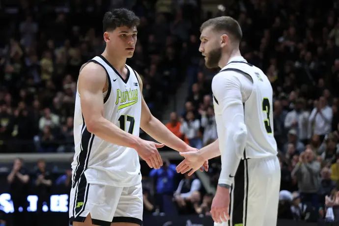 שחקני מכללת פרדו עומר מאייר, בריידן סמית'