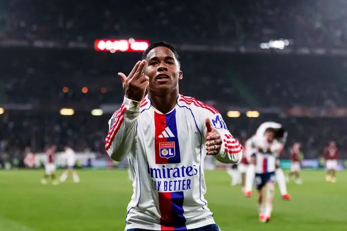 אנדריק שחקן ליון חוגג שלושער