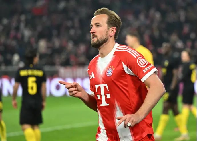 חלוץ באיירן מינכן הארי קיין חוגג