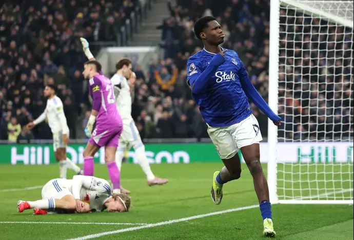 תיירנו בארי שחקן אברטון