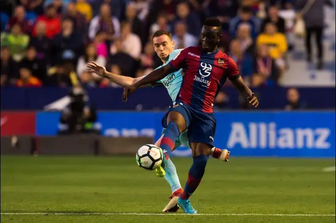 עמנואל בואטנג במשחק של לבנטה מול ברצלונה ב-2018 - בו הוא כבש שלושער