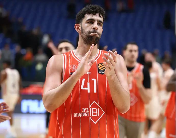 שחקן הפועל תל אביב תומר גינת