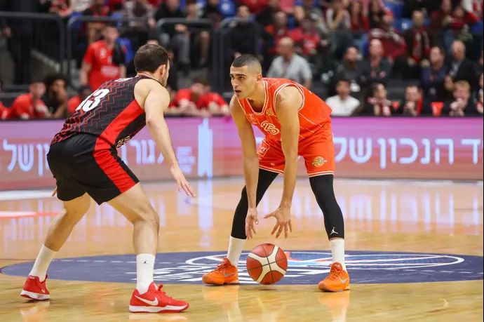 ים מדר, הפועל תל אביב מול הפועל ירושלים