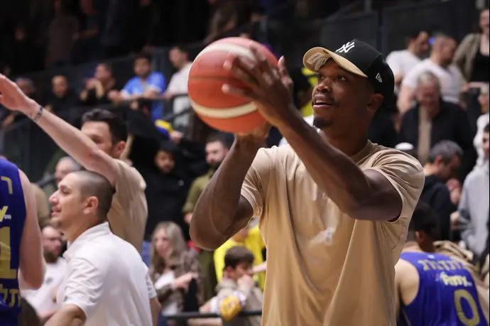 לוני ווקר, מכבי תל אביב