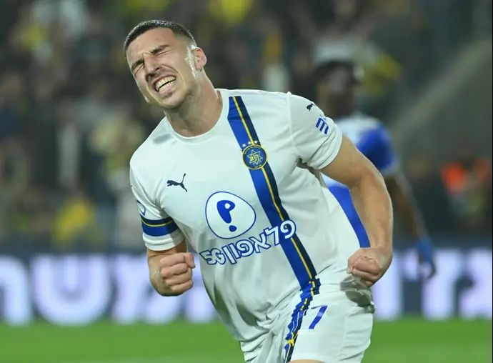 אושר דוידה שחקן מכבי תל אביב חוגג שער