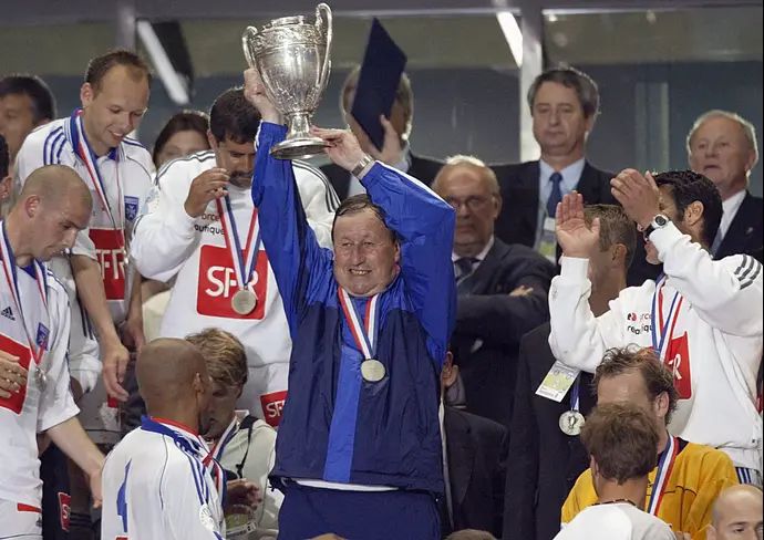 מאמן אוקזר לשעבר גי רו