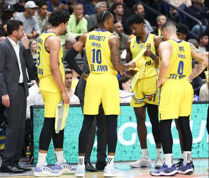 שחקני מכבי תל אביב