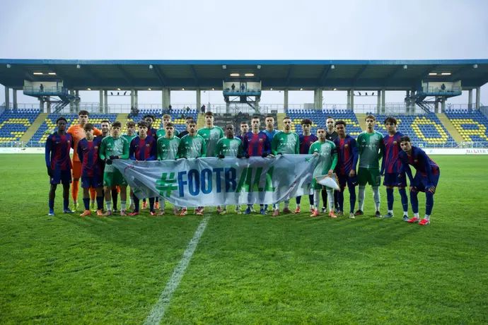 מכבי חיפה נגד ברצלונה בליגת האלופות לנוער