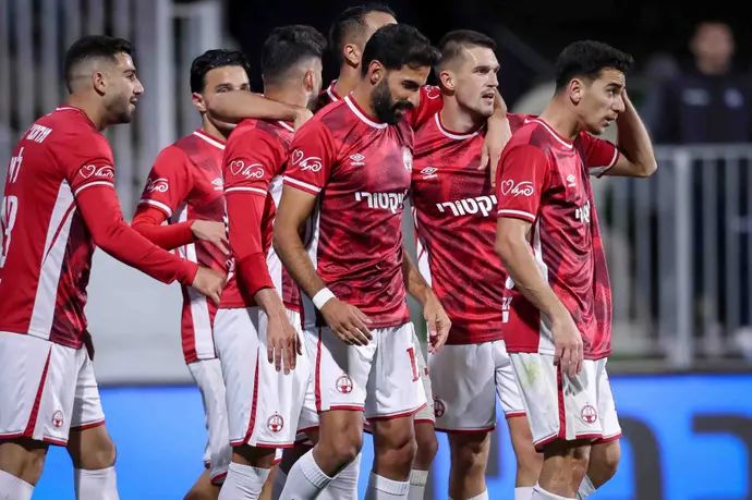 שחקני הפועל באר שבע חוגגים