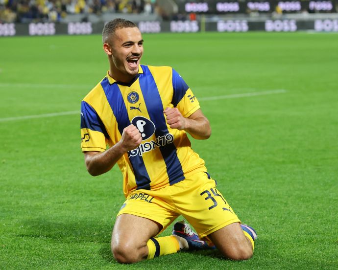 סייד אבו פרחי שחקן מכבי תל אביב חוגג שער