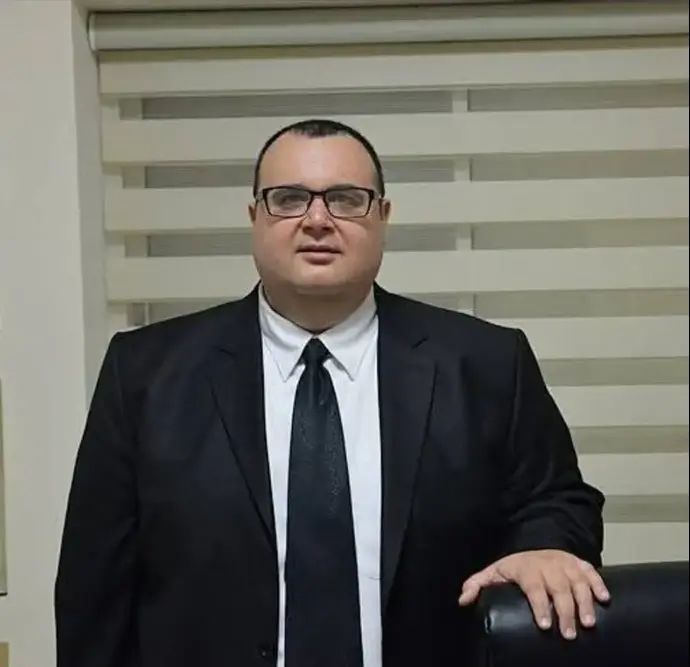 עורך הדין קים רטוש