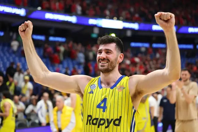 גור לביא, שחקן מכבי תל אביב